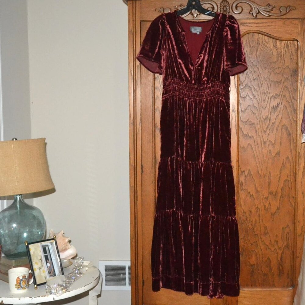 Anthropologie The Somerset Maxi Long Dress VELVET WINE/DARK RED SMALL - Picture 2 of 9